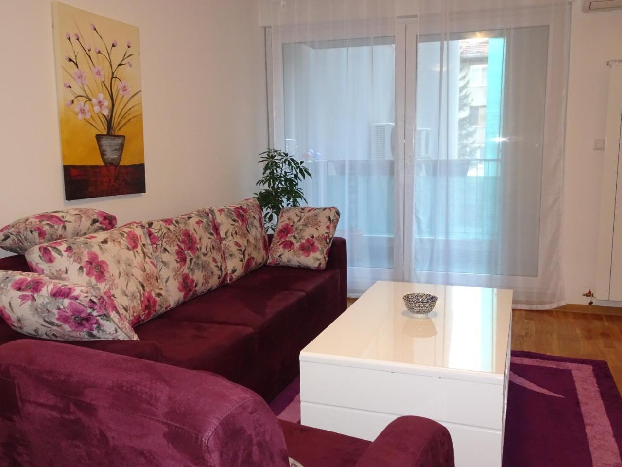 Quiet In Center, Free Private Parking * Saraievo