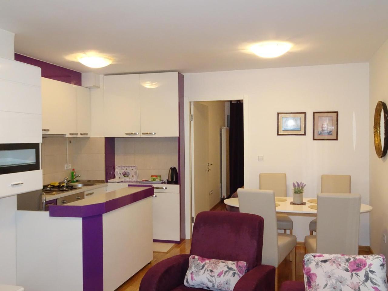 Quiet In Center, Free Private Parking Apartamento